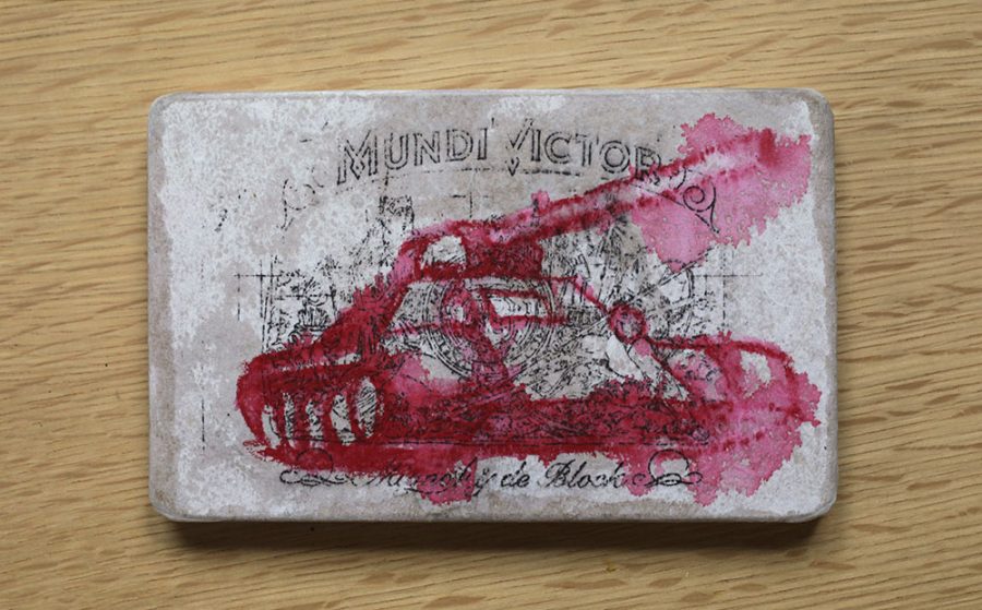 Mundi Victor 12    |    10,7 x 17 x 1,7 cm     |    available at Gallery Nasty Alice