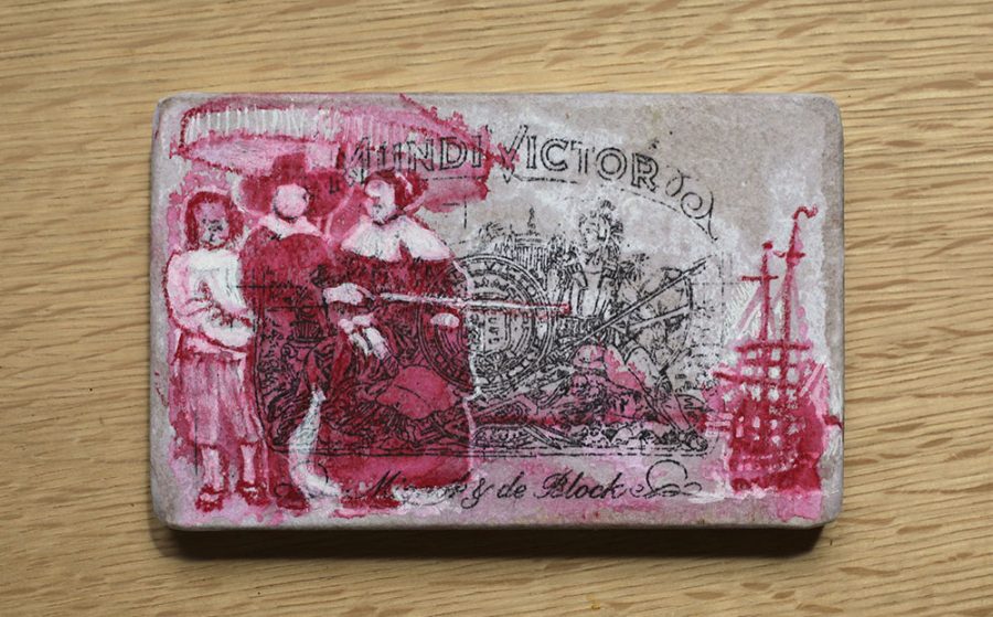 Mundi Victor 6    |    10,7 x 17 x 1,7 cm     |    available at Gallery Nasty Alice